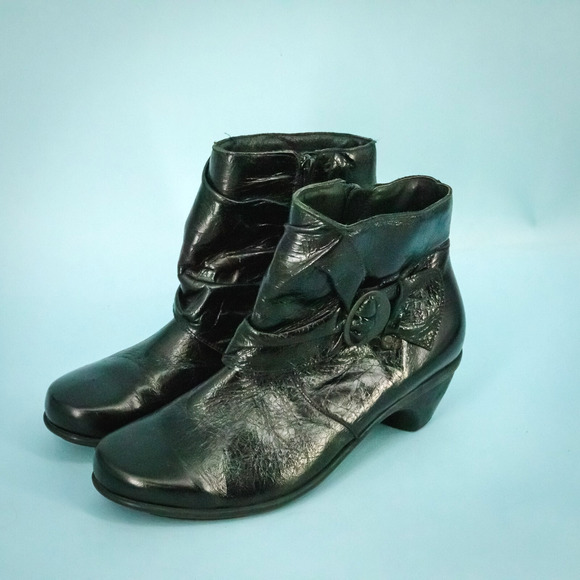 Naot 38 Size 7-7.5 Black Leather Buckle Detail Side Zip Comfort Ankle Boots - Picture 1 of 8